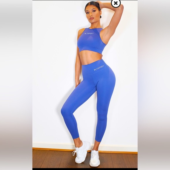 PrettyLittleThing Pants - Set 💙 PRETTYLITTLETHING Blue Sculpt Luxe
High Waist Gym Legging&Cropped Gym Top